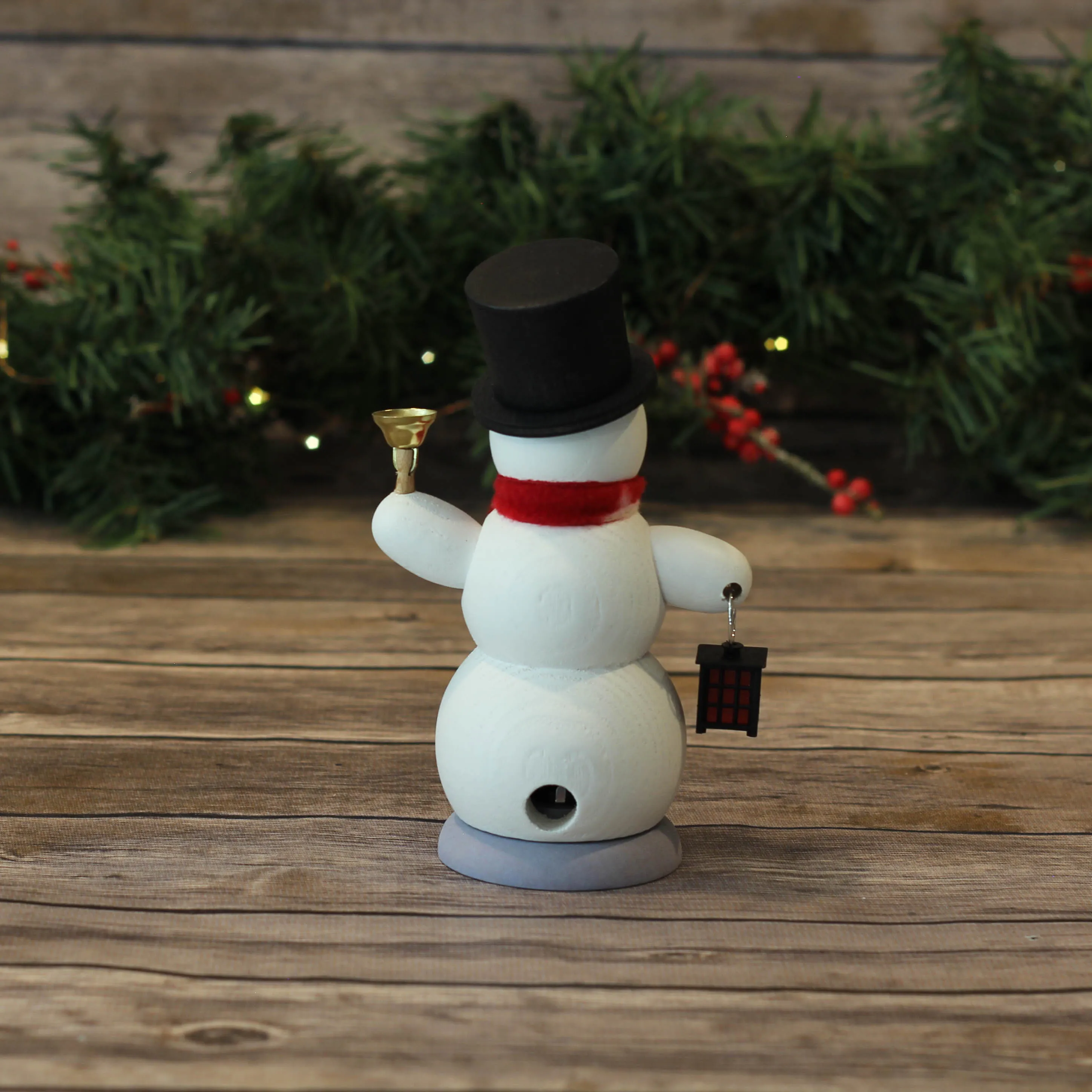 Smoker - Snowman with Lantern