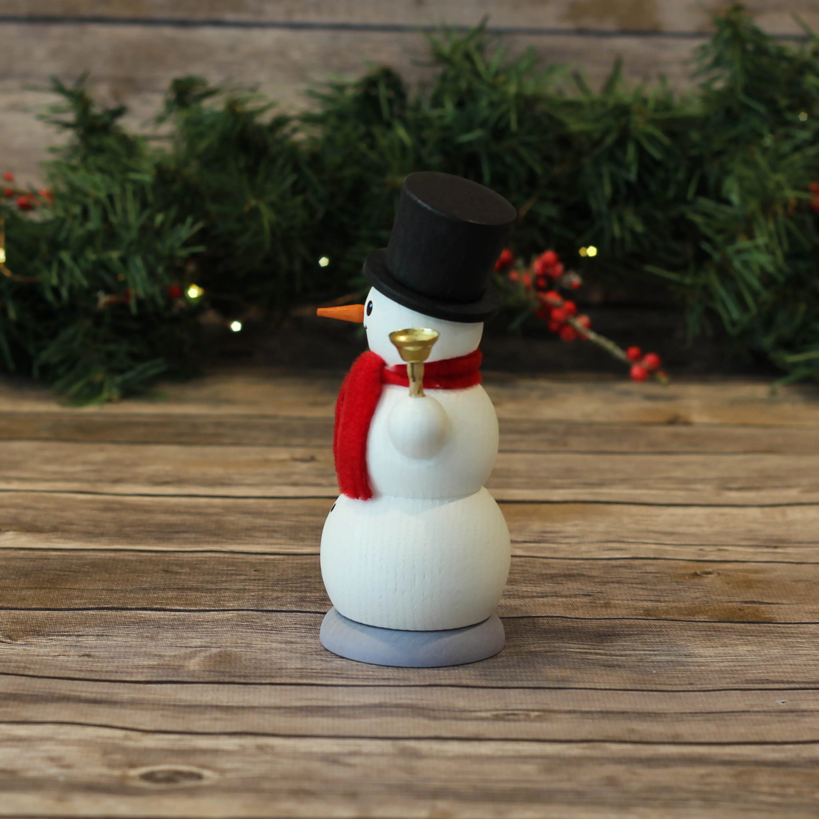 Smoker - Snowman with Lantern